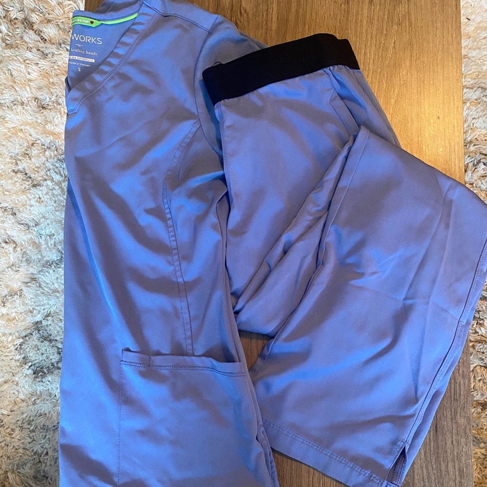 Scrubs set